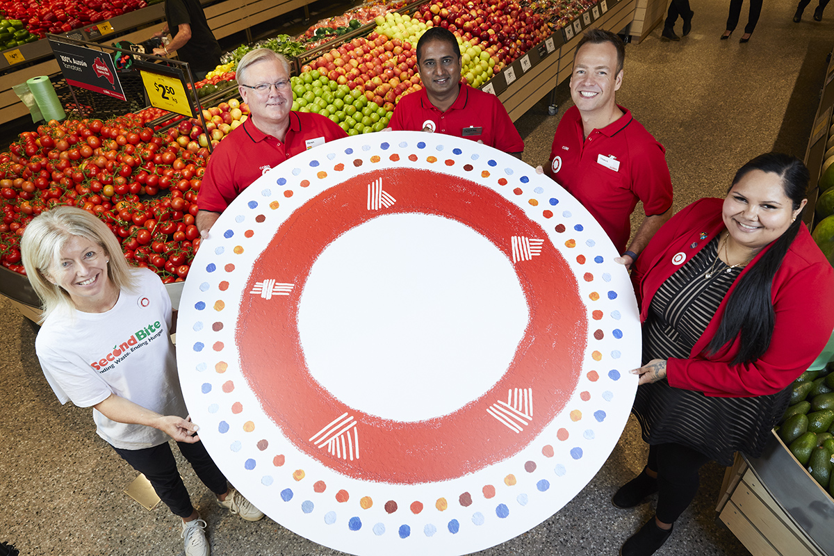 L-R Simone Carson, Steven Cain, Vignesh Varadharajan, Thinus Keeve, Nikita Ridgeway at Coles Moonee Ponds with Coles' new 'Together to Zero’ logo